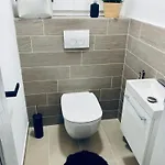 Apartment Exclusive Big Garden With Jacuzzi & Private Parking