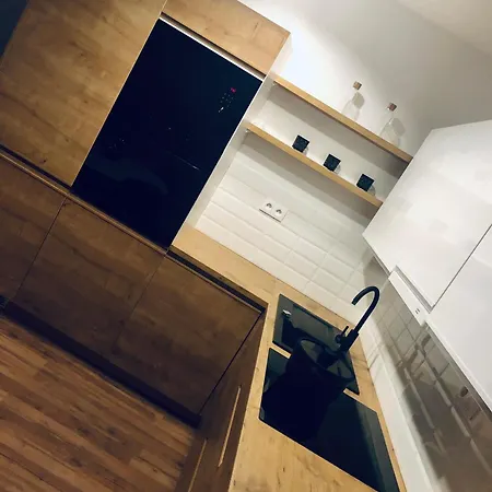 Exclusive Big Apartment Garden With Jacuzzi & Private Parking Apartamento