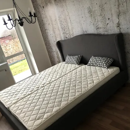 Exclusive Big Apartment Garden With Jacuzzi & Private Parking