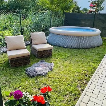 Exclusive Big Apartment Garden With Jacuzzi & Private Parking