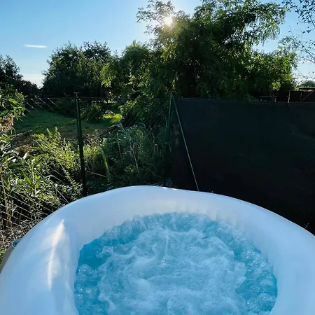 Apartamento Exclusive Big Apartment Garden With Jacuzzi & Private Parking