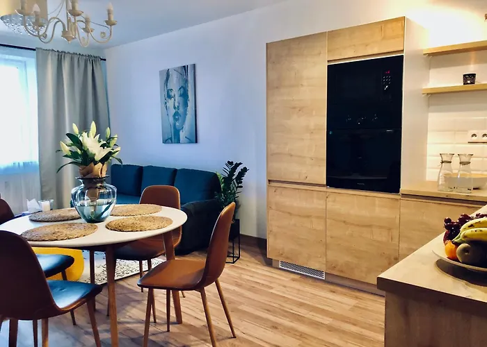 Exclusive Big Garden With Jacuzzi & Private Parking