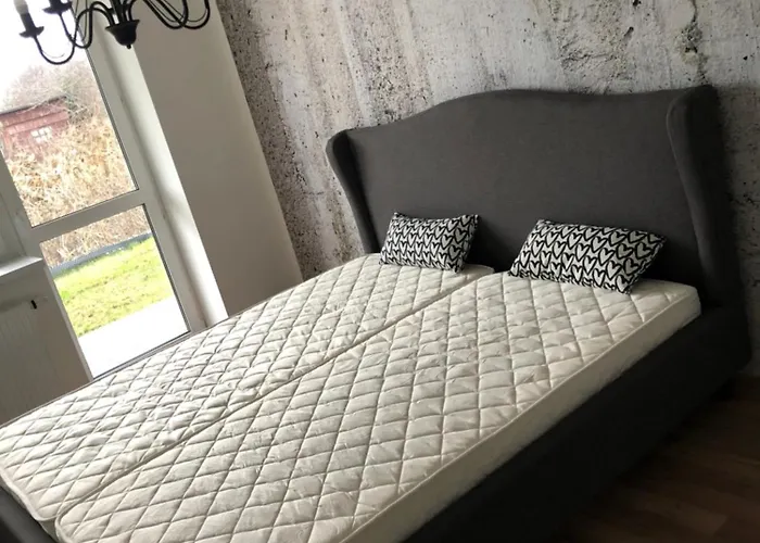 Exclusive Big Garden With Jacuzzi & Private Parking