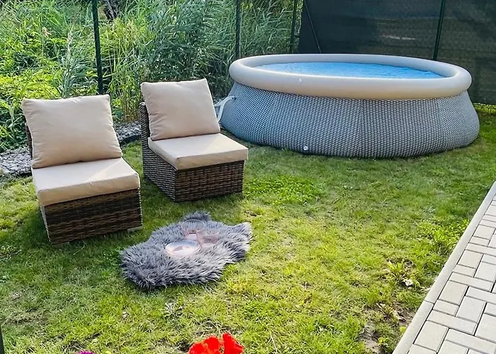 Exclusive Big Garden With Jacuzzi & Private Parking