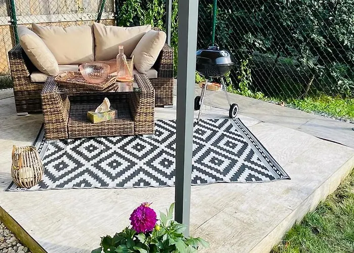 Exclusive Big Garden With Jacuzzi & Private Parking *