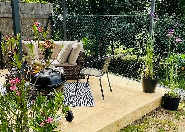 Exclusive Big Garden With Jacuzzi & Private Parking *