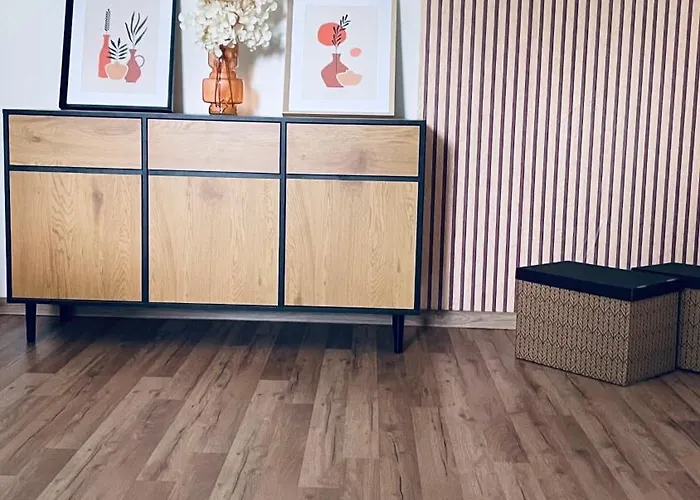 Exclusive Big Garden With Jacuzzi & Private Parking Apartmán *