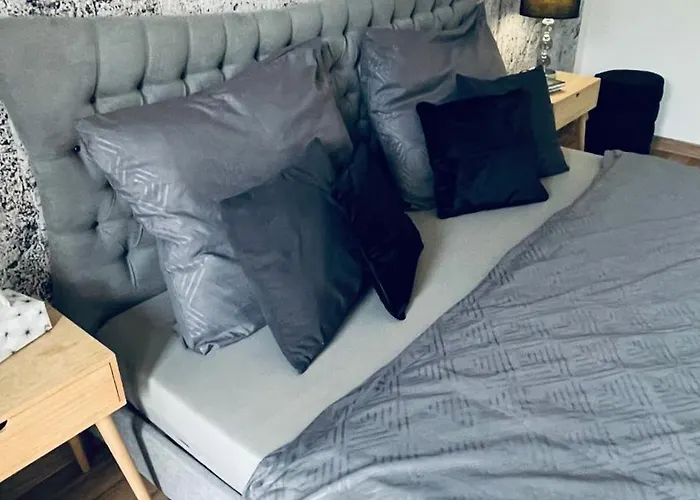 Exclusive Big Garden With Jacuzzi & Private Parking *