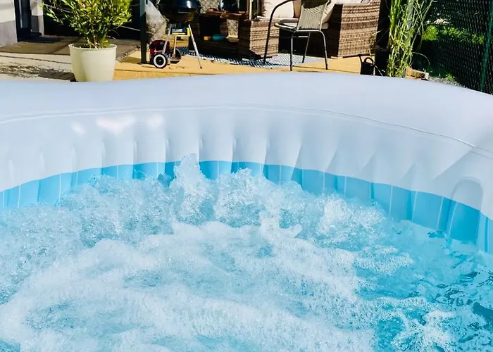 Exclusive Big Garden With Jacuzzi & Private Parking Trnava